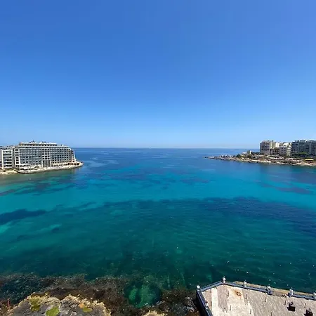F1 - Modern Two Bedrooms Flat Sea View, St Julians Lägenhet