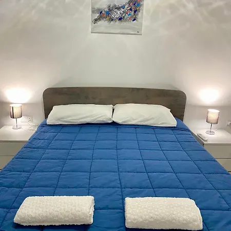 F1 - Modern Two Bedrooms Flat Sea View, St Julians Appartement *