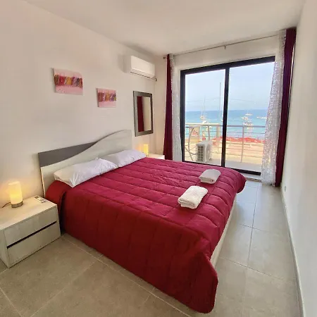 F1 - Modern Two Bedrooms Flat Sea View, St Julians Апартаменты *