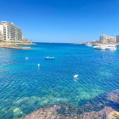 F1 - Modern Two Bedrooms Flat Sea View, St Julians Saint Julian's